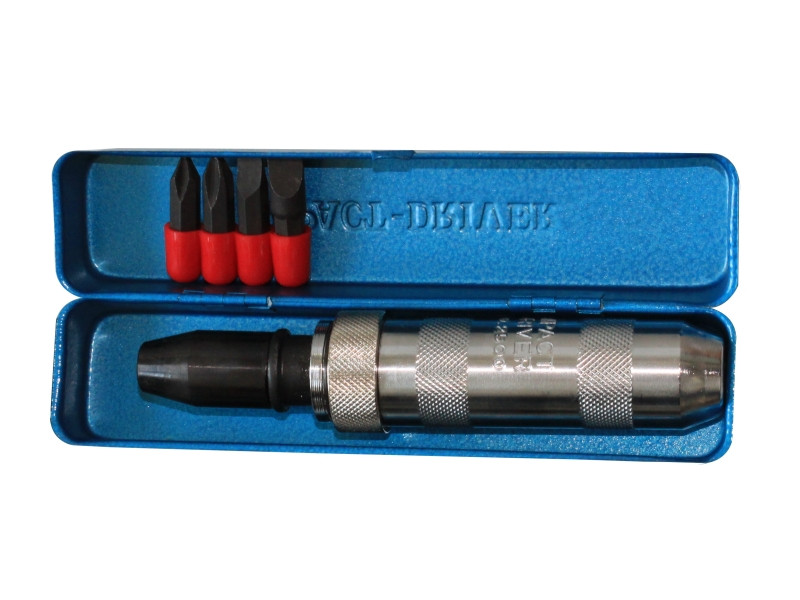 1/2" IMPACT DRIVER WITH 4 BITS